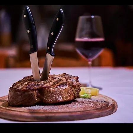 Le Camille Ristorante Pizzeria & Адриа