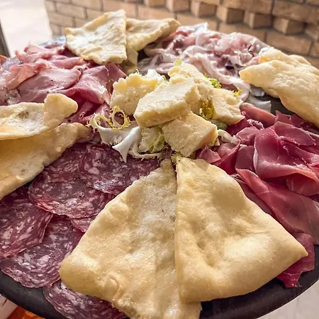 Мини-отель Le Camille Ristorante Pizzeria & 2*