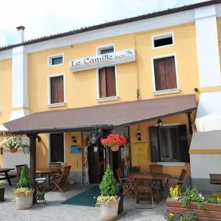 Le Camille Ristorante Pizzeria & אורחן 2*